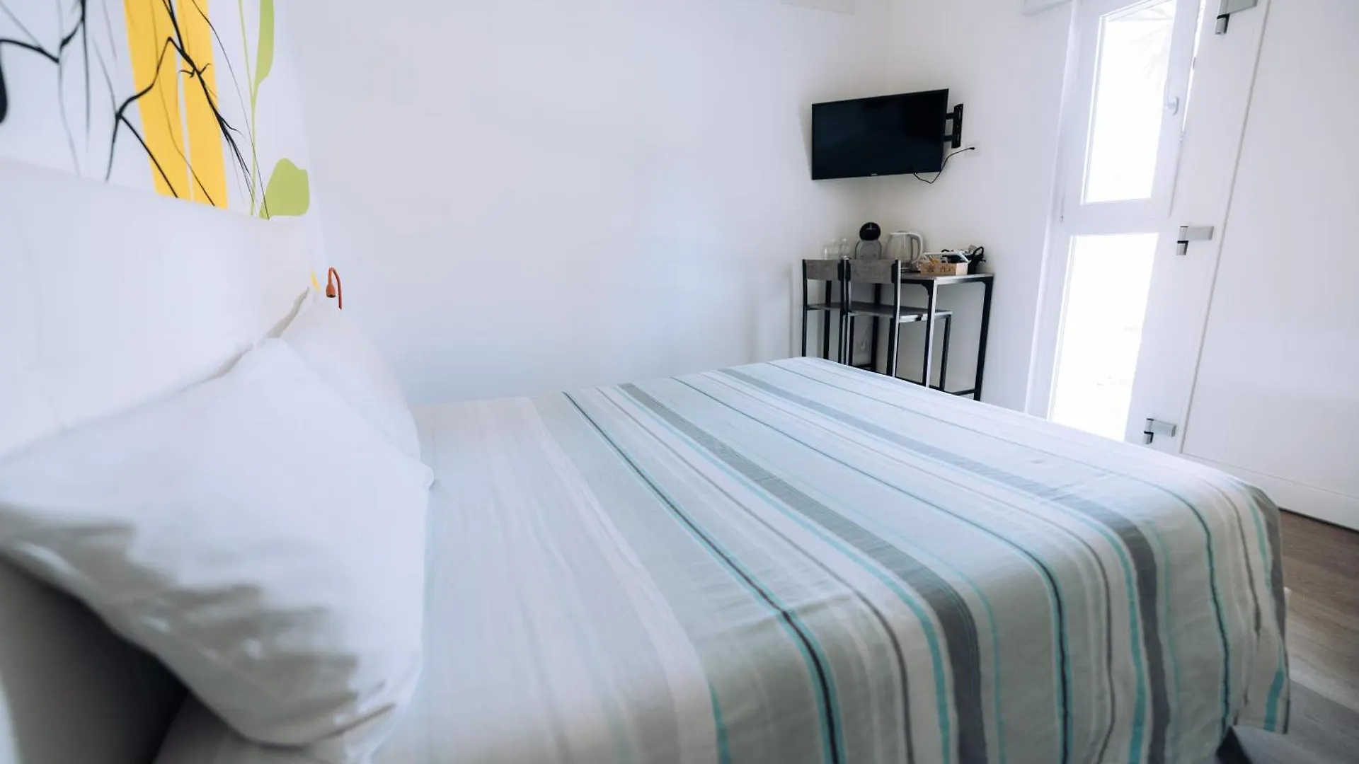 Sleep & Fly Villa Luisa Case Nuove  Guest house