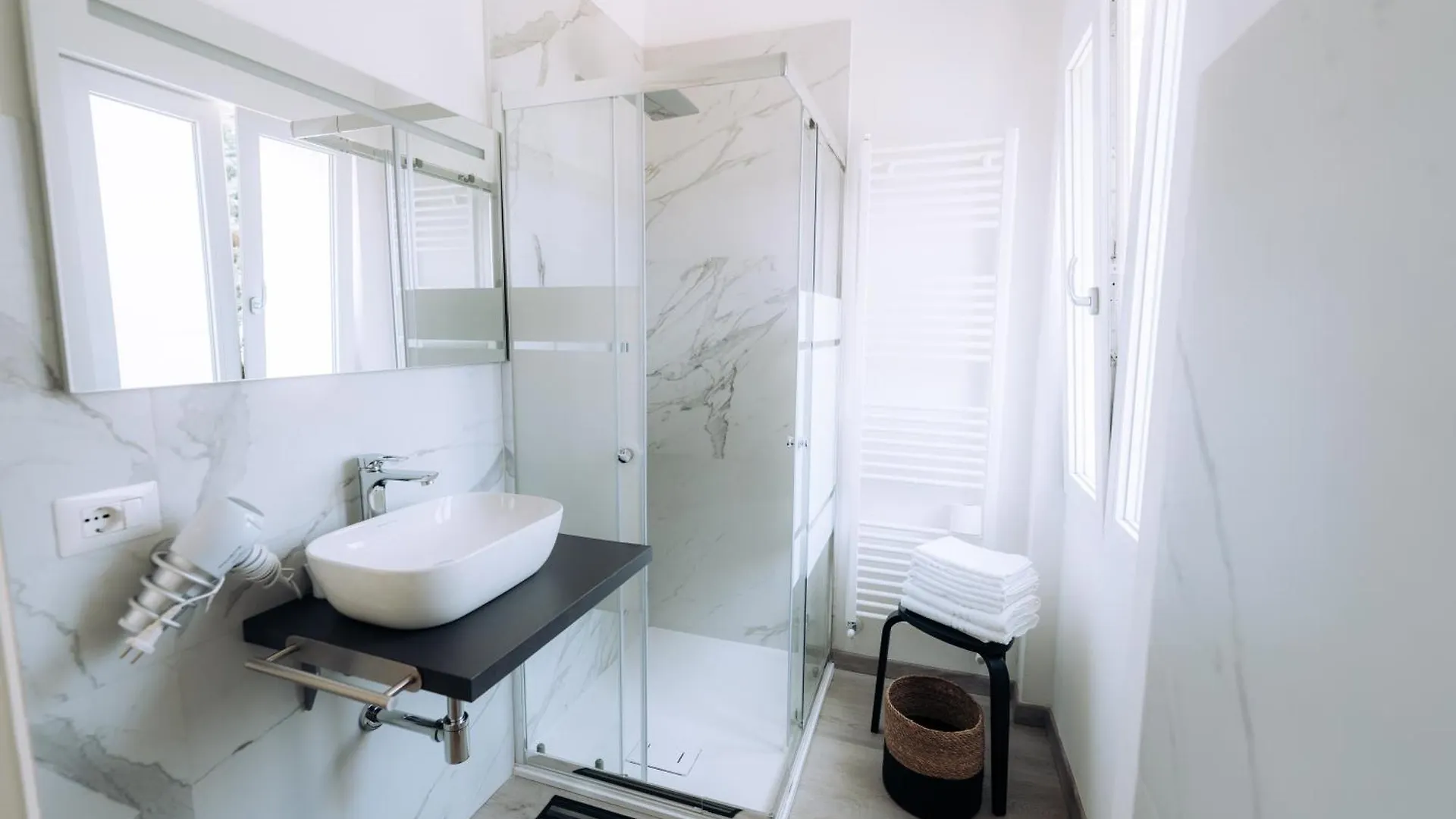 Sleep & Fly Villa Luisa Case Nuove  Guest house